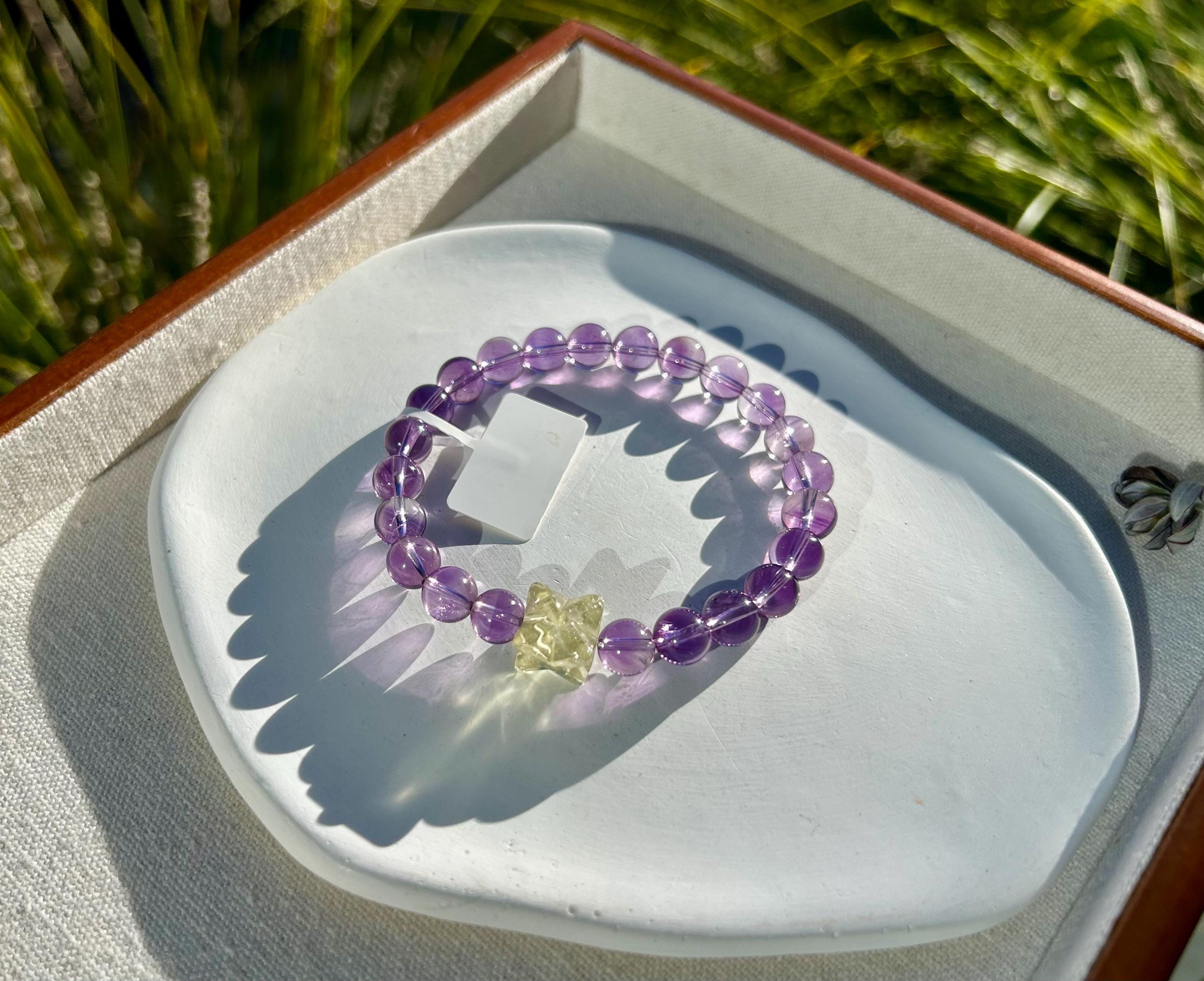 Super clean Amethyst beads bracelet featuring a high quality Libyan bead, fits up to 16.7cm wrist (26-140)