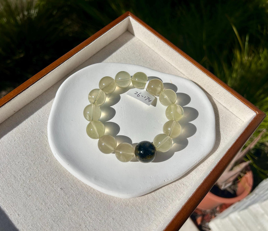 Chunky Lemon Quartz Crystal featuring a peterite bead, Fits up to 18cm (26-174)