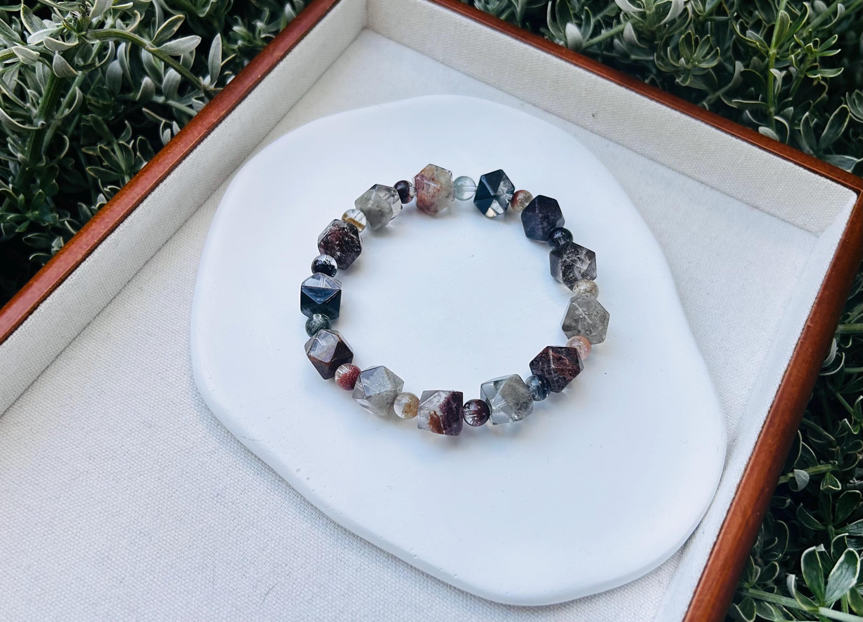 Four Season Phantom Quartz Crystal Bracelet: Eight-Faceted Gemstone Bead (GH-020)