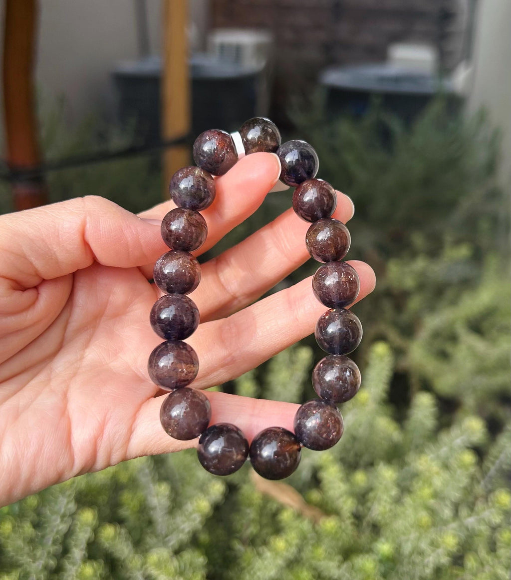 Sunstone iolite with Blood-Like Inclusions Chunky 12mm beads bracelet, Deep Violet with Red Inclusions, Fits up to 16.8cm wrist (GH-009)