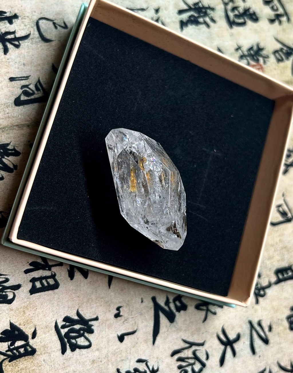 Healing Crystal, Large Double-Terminated Herkimer Diamond Enhydro Quartz with Moving Sand & Giant Bubble Inclusion(34.9g) (26-128)