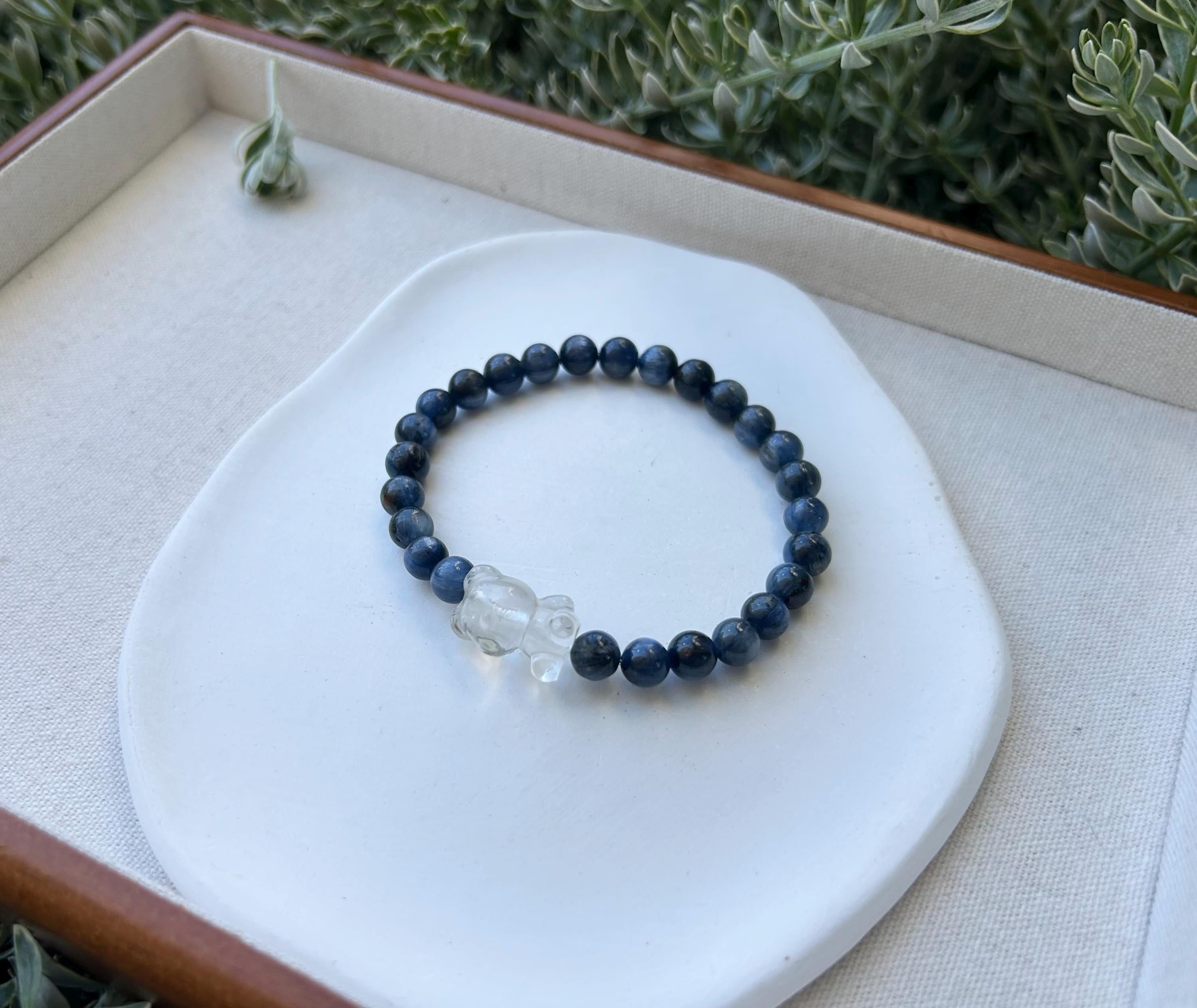 Blue Kyanite Bracelet featuring a carved clear quartz bear, Genuine Green Kyanite, Healing Stone (26-135)