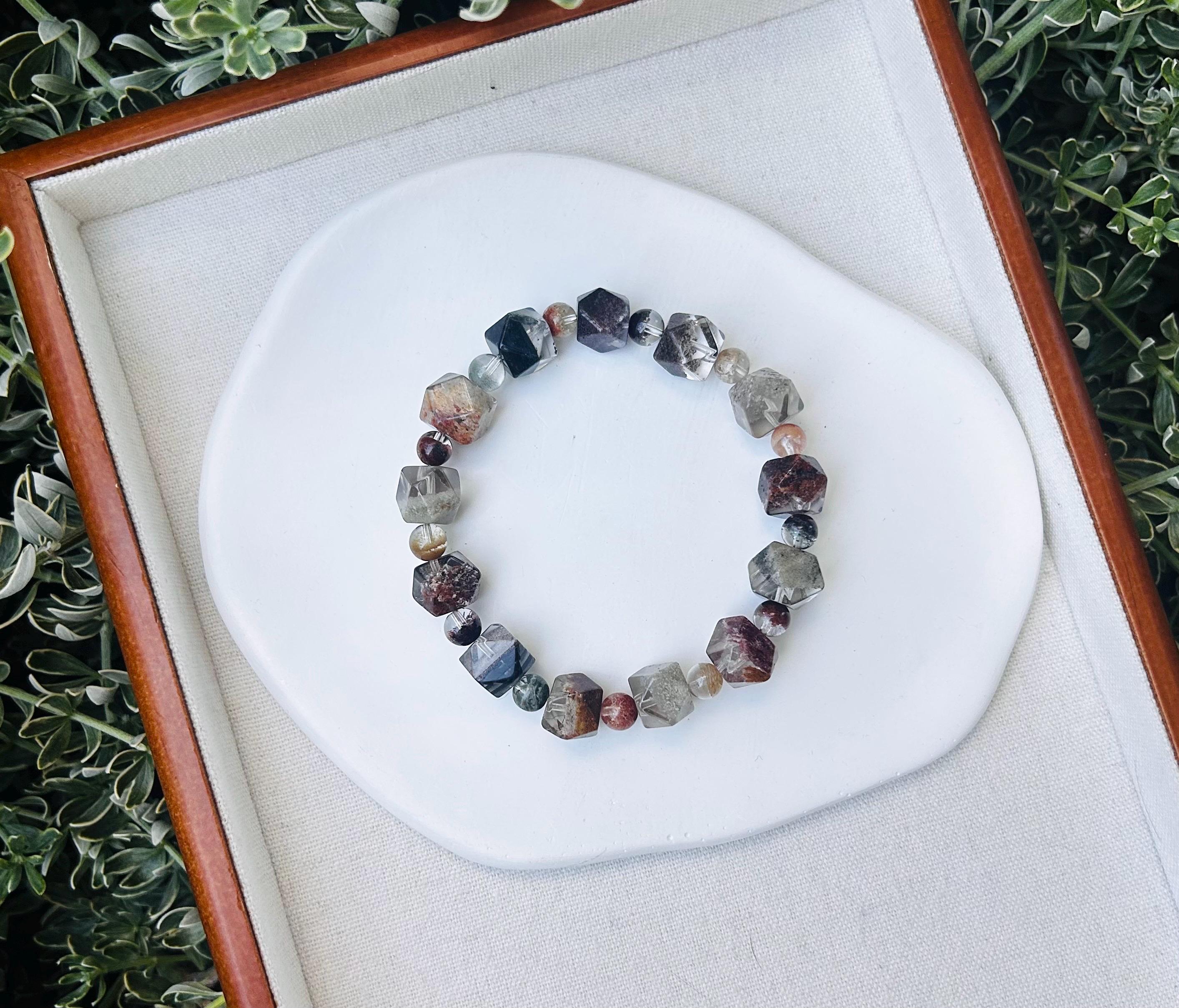 Four Season Phantom Quartz Crystal Bracelet: Eight-Faceted Gemstone Bead (GH-020)