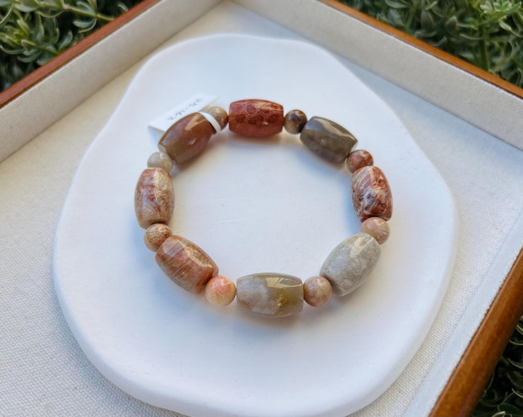 Thailand Petoskey stone bead Bracelet, fits up to 17cm wrist (25-162)
