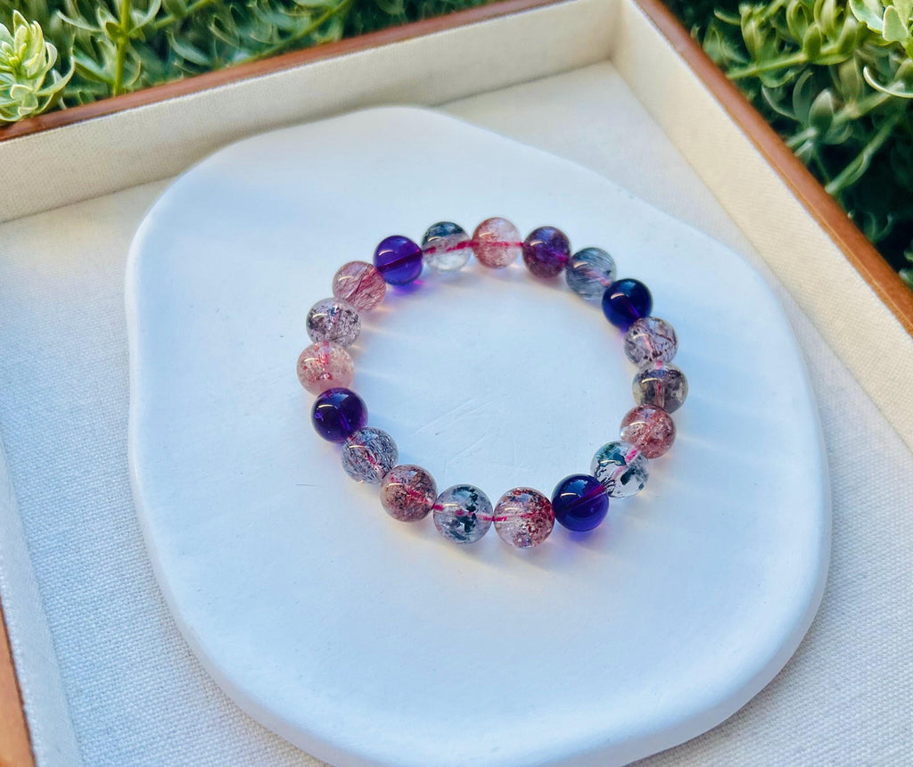 Premium Select, High Grade Super Seven Crystal Bead Bracelet: Abundant Minerals, 10mm, item (GH-001)
