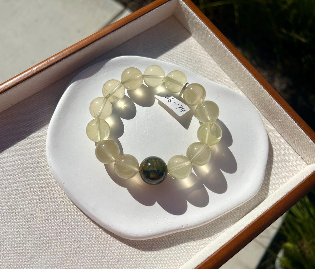 Chunky Lemon Quartz Crystal featuring a peterite bead, Fits up to 18cm (26-174)