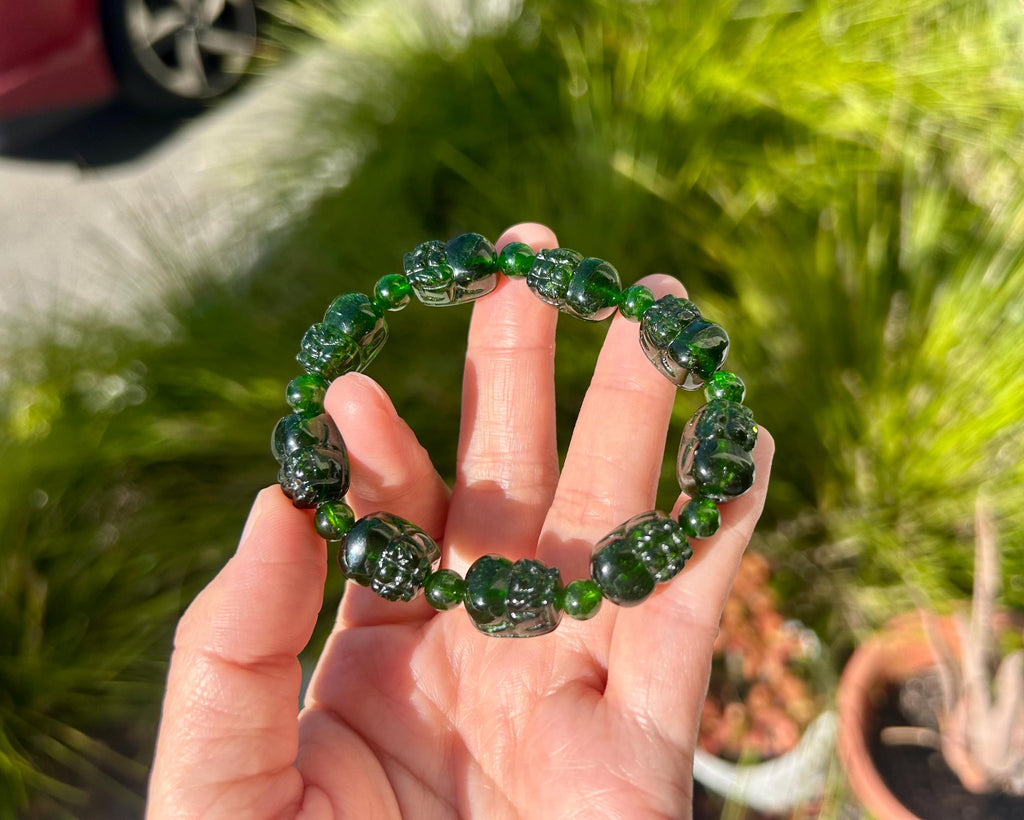 Natural Green Diopside Pixiu Bracelet – Hand-Carved Gemstone Beads, Healing and Calming stone, fits up to 15.5cm wrist (GH-049)