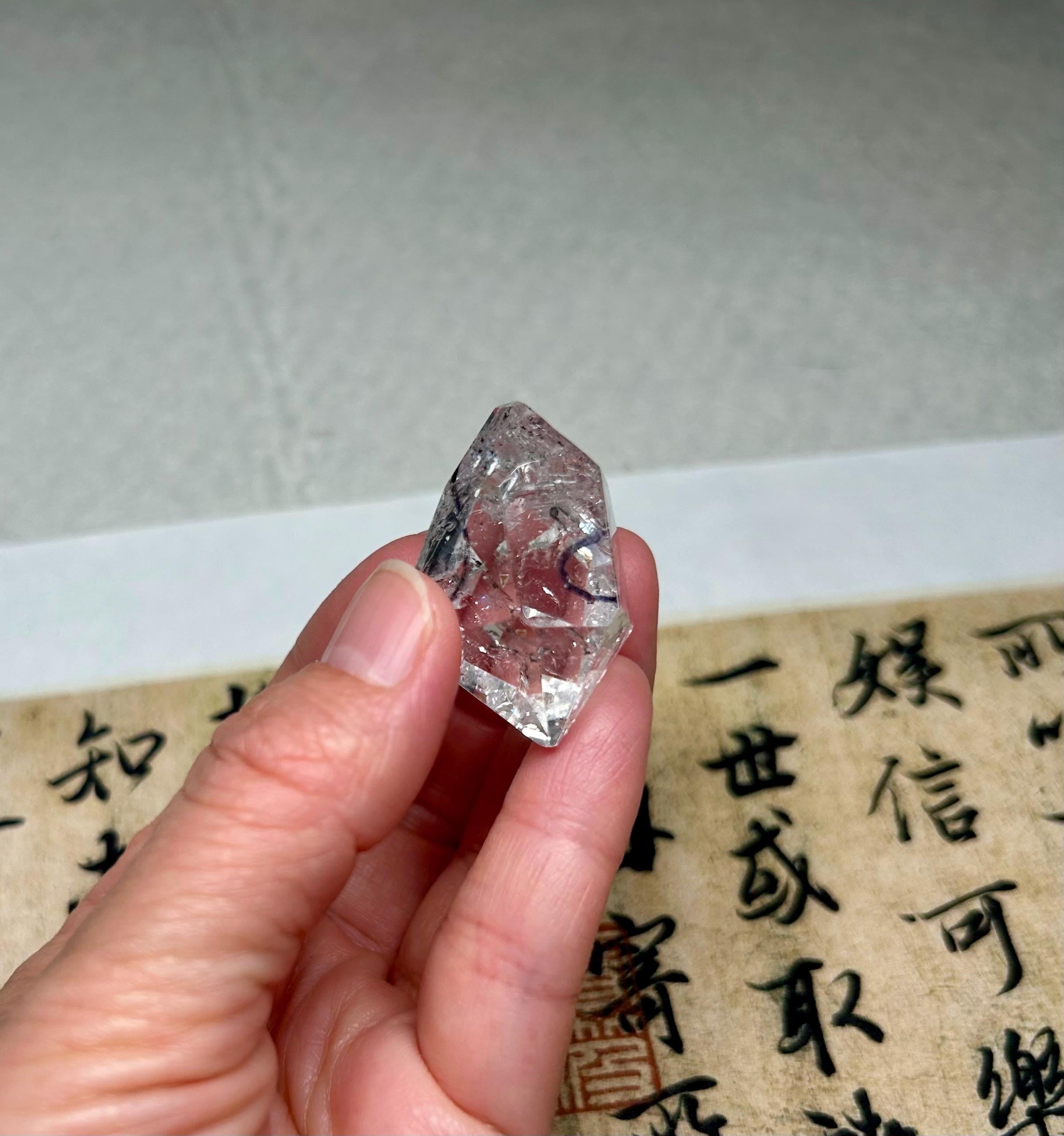 Healing Crystal, Large Double-Terminated Herkimer Diamond Enhydro Quartz with Moving Sand & Giant Bubble Inclusion(18.8g) (26-129)