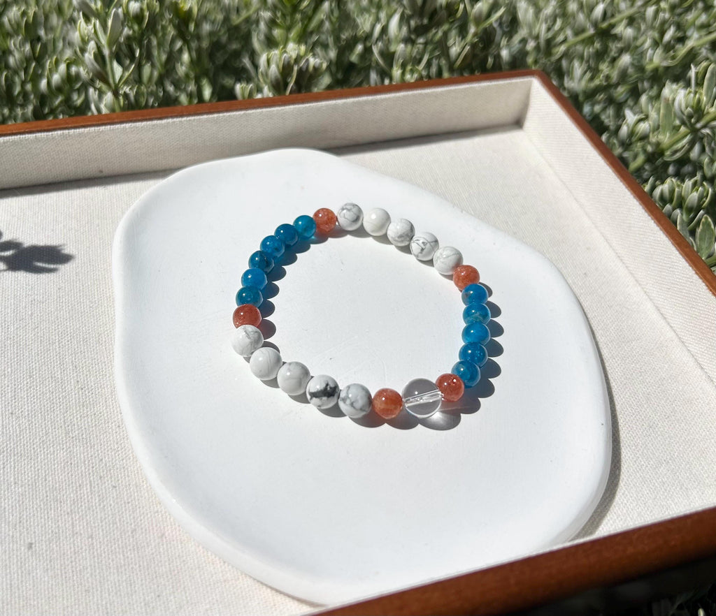 Multi Stone Energy Bracelet - Natural white Turquoise + Blue Apatite + Sunstone + Clear Quartz Bracelet, fits for 17cm wrist (26-133)