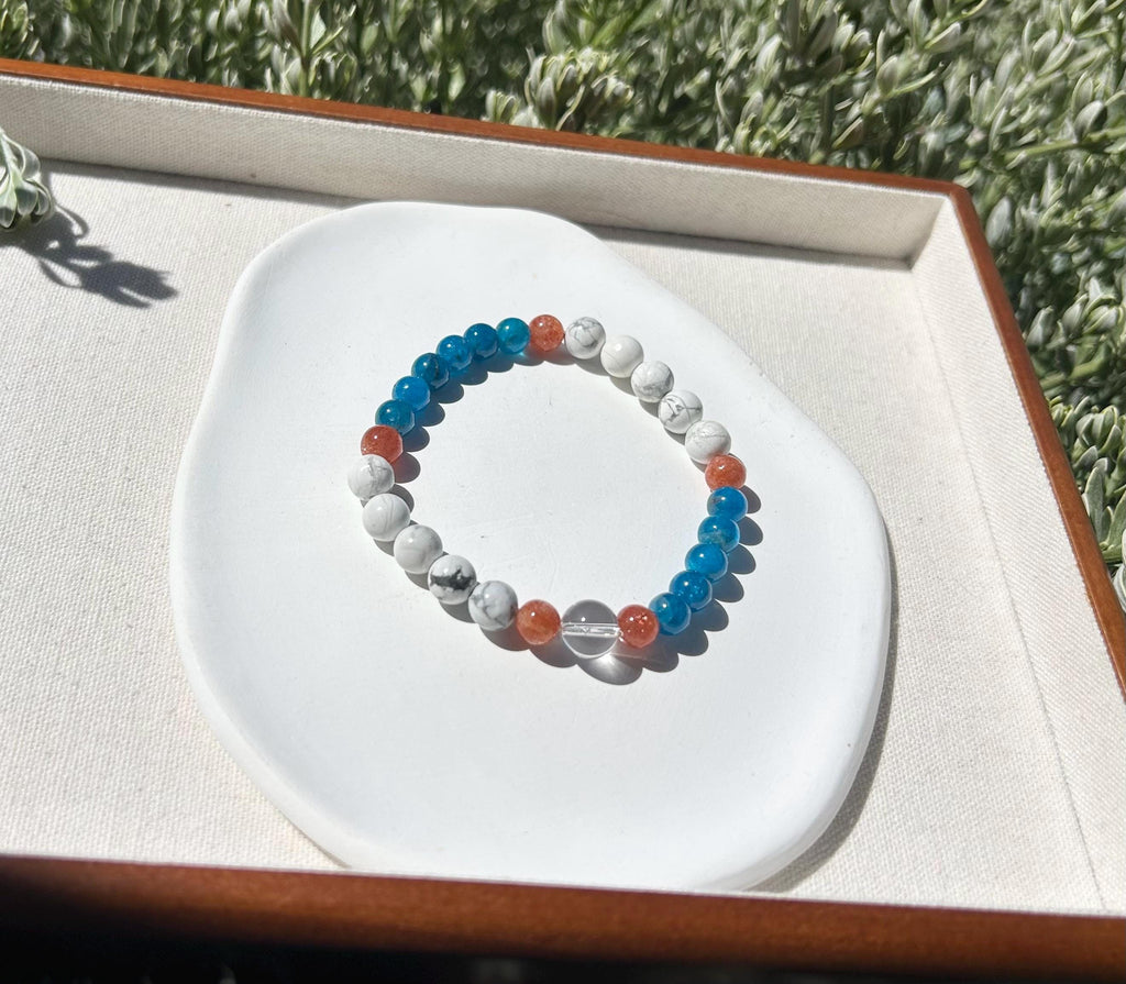 Multi Stone Energy Bracelet - Natural white Turquoise + Blue Apatite + Sunstone + Clear Quartz Bracelet, fits for 17cm wrist (26-133)