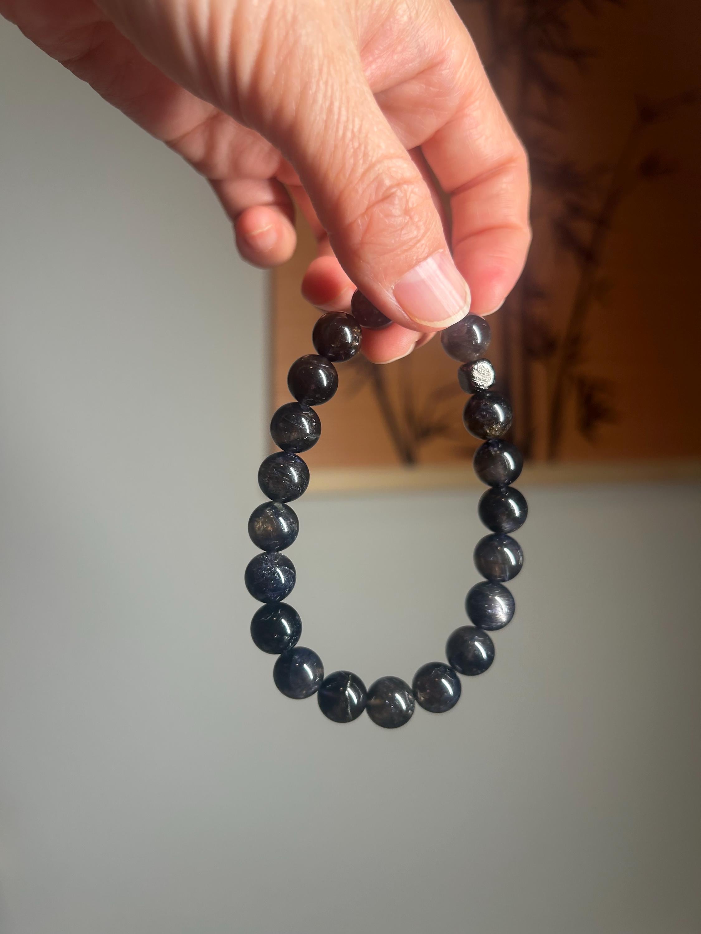 Natural Cordierite/Iolite with visible inclusions  Bracelet with one Libyan and Gibeon Meteorite, 10mm+ beads, fits up to 17cm wrist 25-224