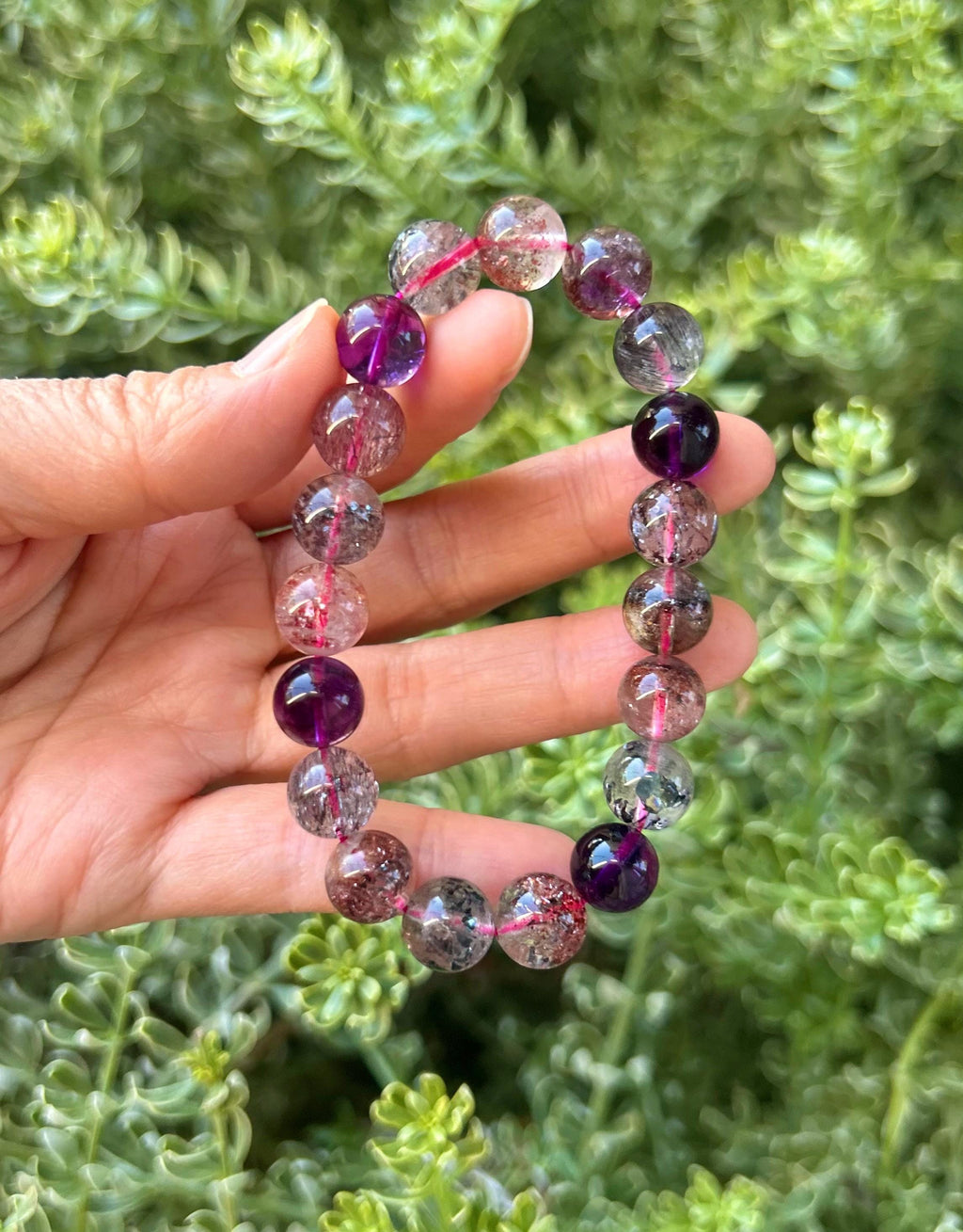 Premium Select, High Grade Super Seven Crystal Bead Bracelet: Abundant Minerals, 10mm, item (GH-001)