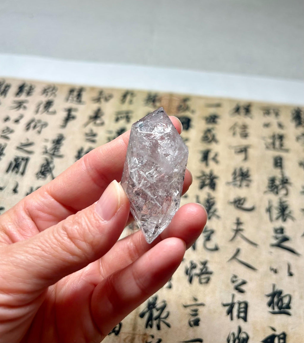 Healing Crystal, Large Double-Terminated Herkimer Diamond Enhydro Quartz with Moving Sand & Giant Bubble Inclusion(30.9g) (26-126)