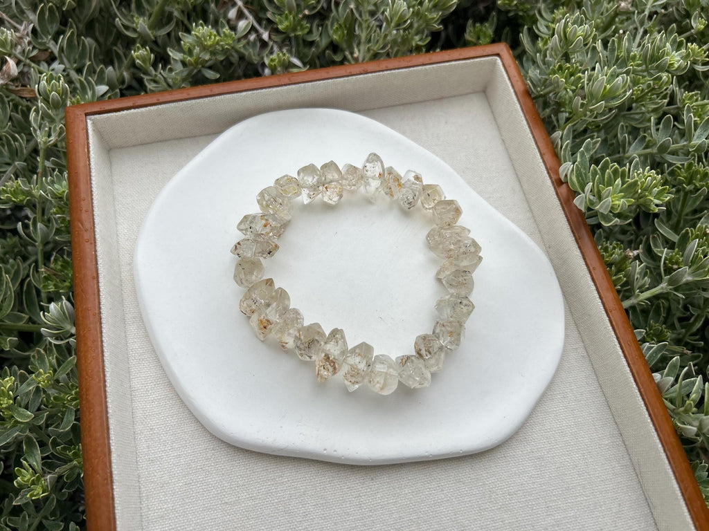 High quality UV Reactive Lightning Phantom Quartz – Raw Double Terminated healing crystal, Fits up to 18cm wrist (25-164）