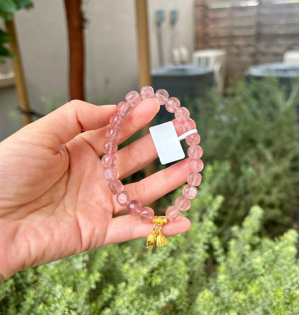 Strawberry Quartz Bracelet: Natural Red Stone, Fits up to 17cm (26-099)