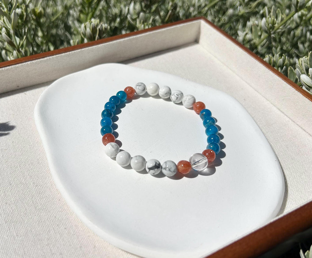 Multi Stone Energy Bracelet - Natural white Turquoise + Blue Apatite + Sunstone + Clear Quartz Bracelet, fits for 17cm wrist (26-133)
