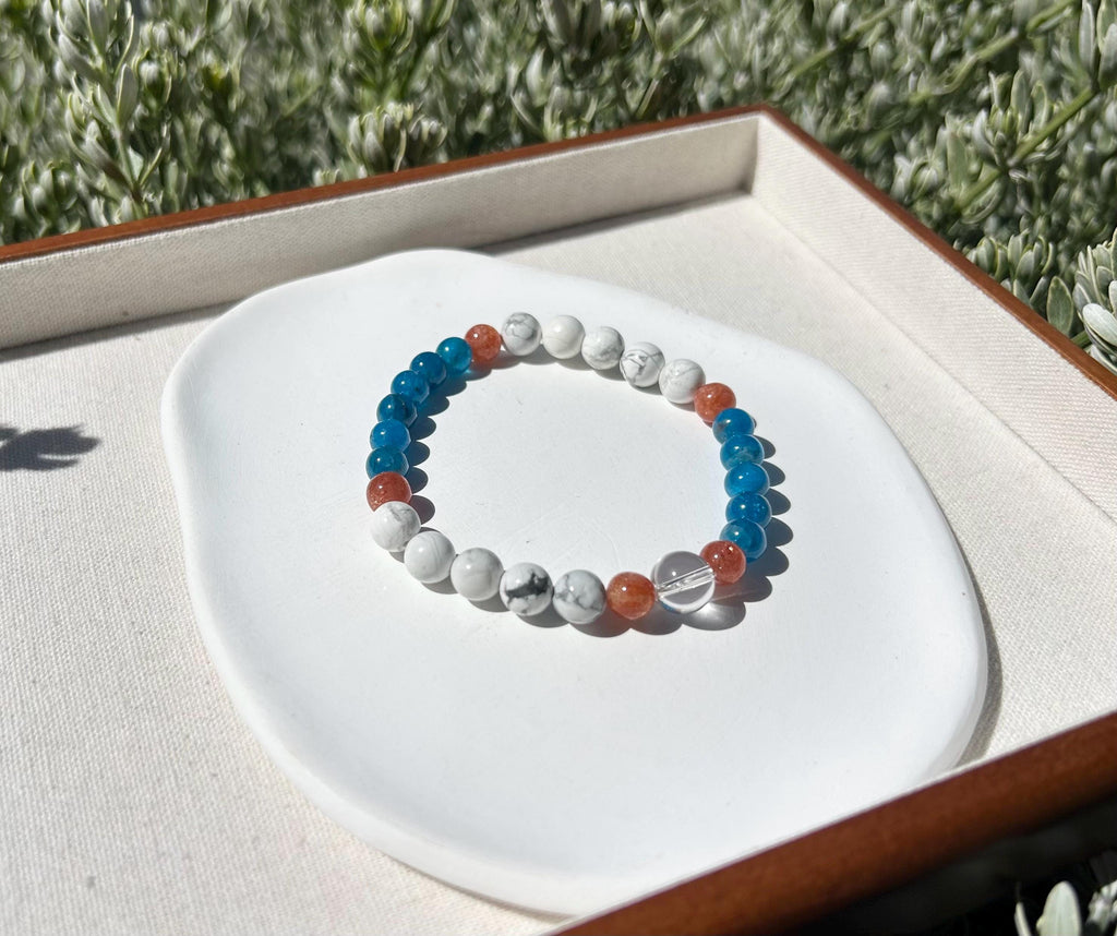 Multi Stone Energy Bracelet - Natural white Turquoise + Blue Apatite + Sunstone + Clear Quartz Bracelet, fits for 17cm wrist (26-133)