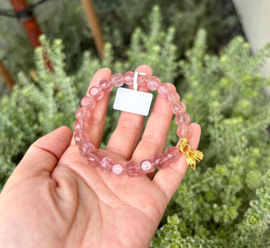 Strawberry Quartz Bracelet: Natural Red Stone, Fits up to 17cm (26-099)