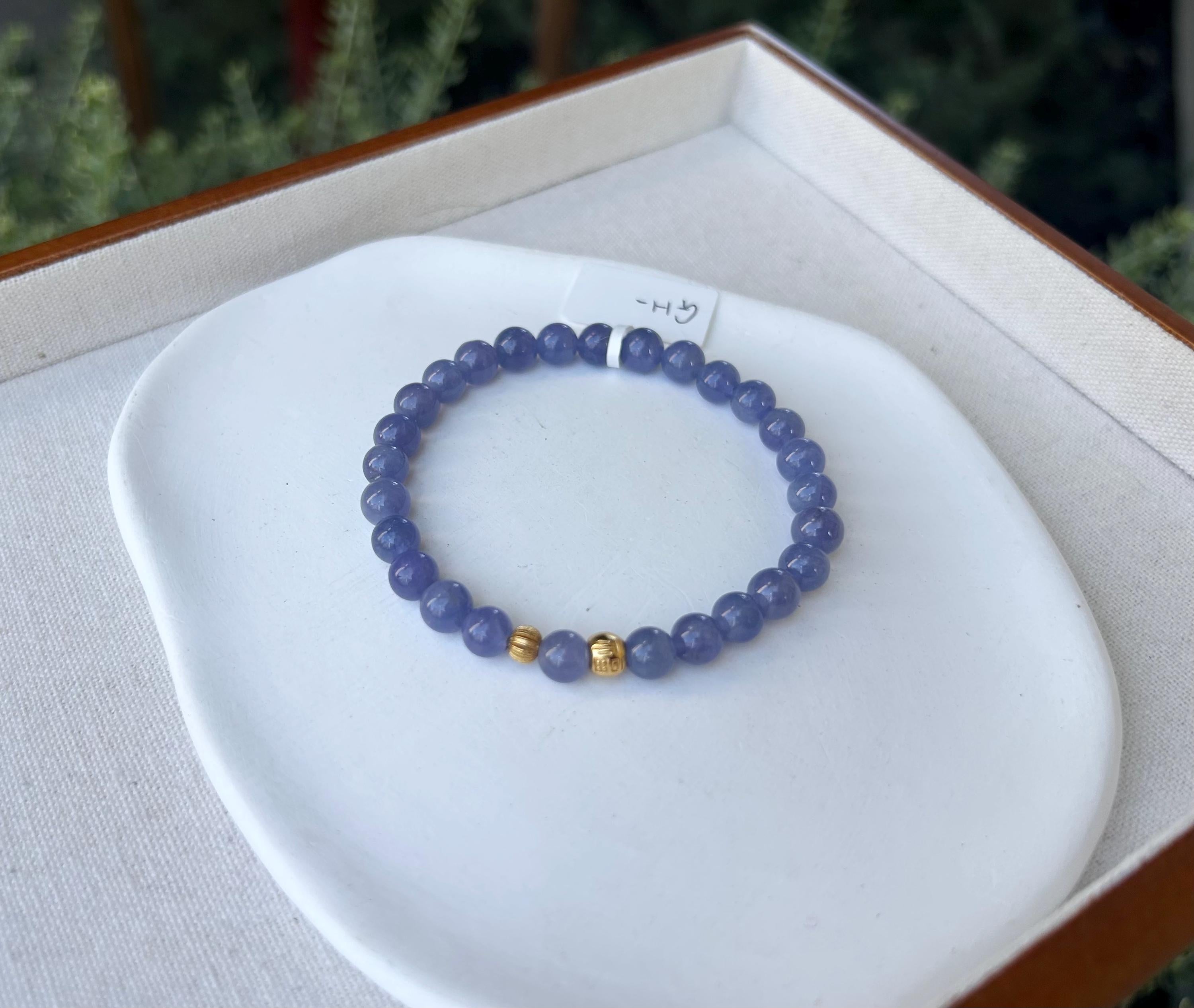 Natural Tanzanite Stretchy Bead Bracelet with pure silver beads, 7mm Tanzanite beads, December Birthstone, fits up to 17cm wrist. GH-037