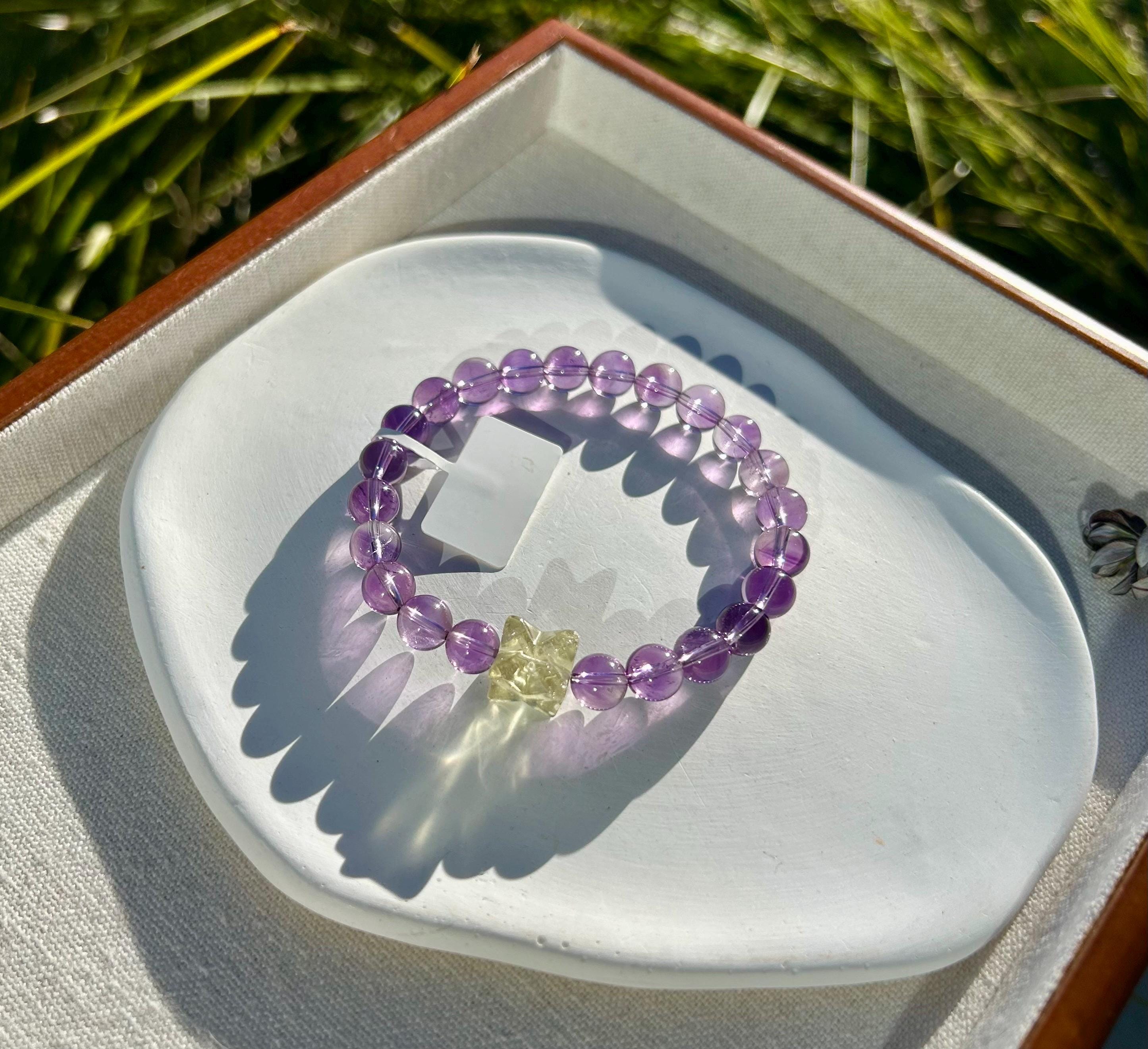 Super clean Amethyst beads bracelet featuring a high quality Libyan bead, fits up to 16.7cm wrist (26-140)