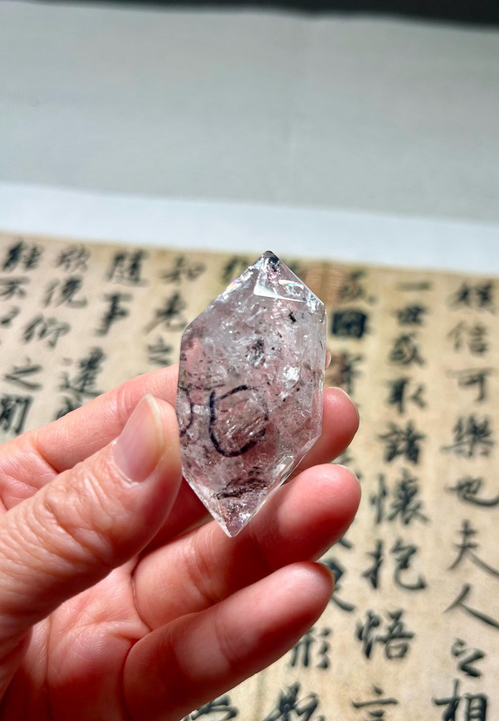 Healing Crystal, Large Double-Terminated Herkimer Diamond Enhydro Quartz with Moving Sand & Giant Bubble Inclusion(30.9g) (26-126)