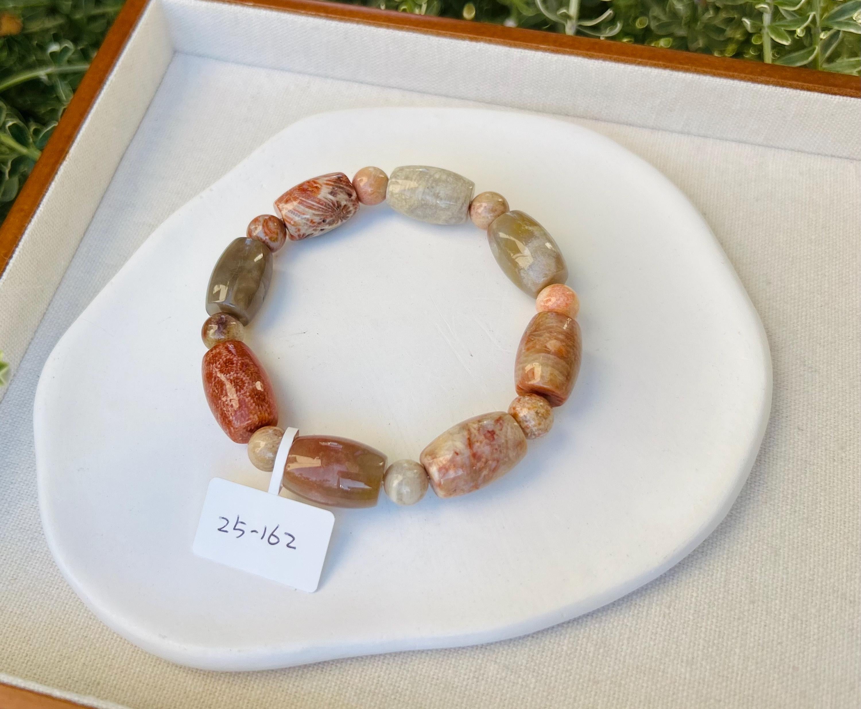 Thailand Petoskey stone bead Bracelet, fits up to 17cm wrist (25-162)