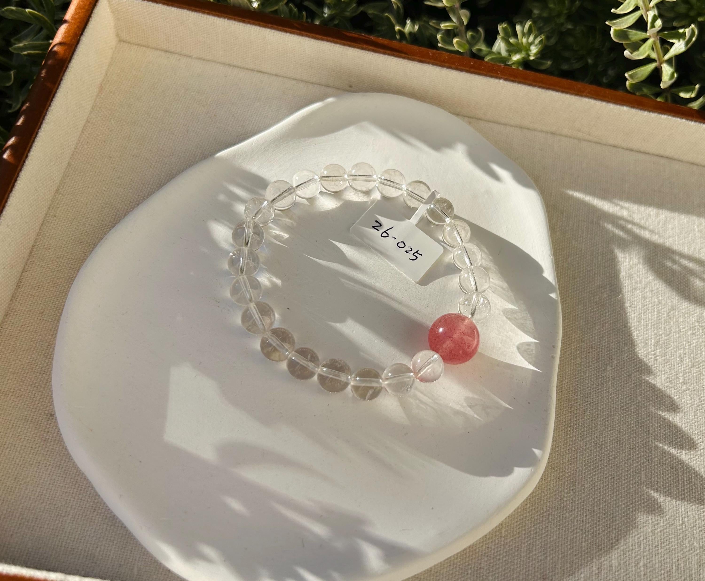 High Quality Clear quartz beads with 1 big strawberry quartz bead crystal bracelet, 8mm+ beads, fits up to 17cm wrist (26-025)