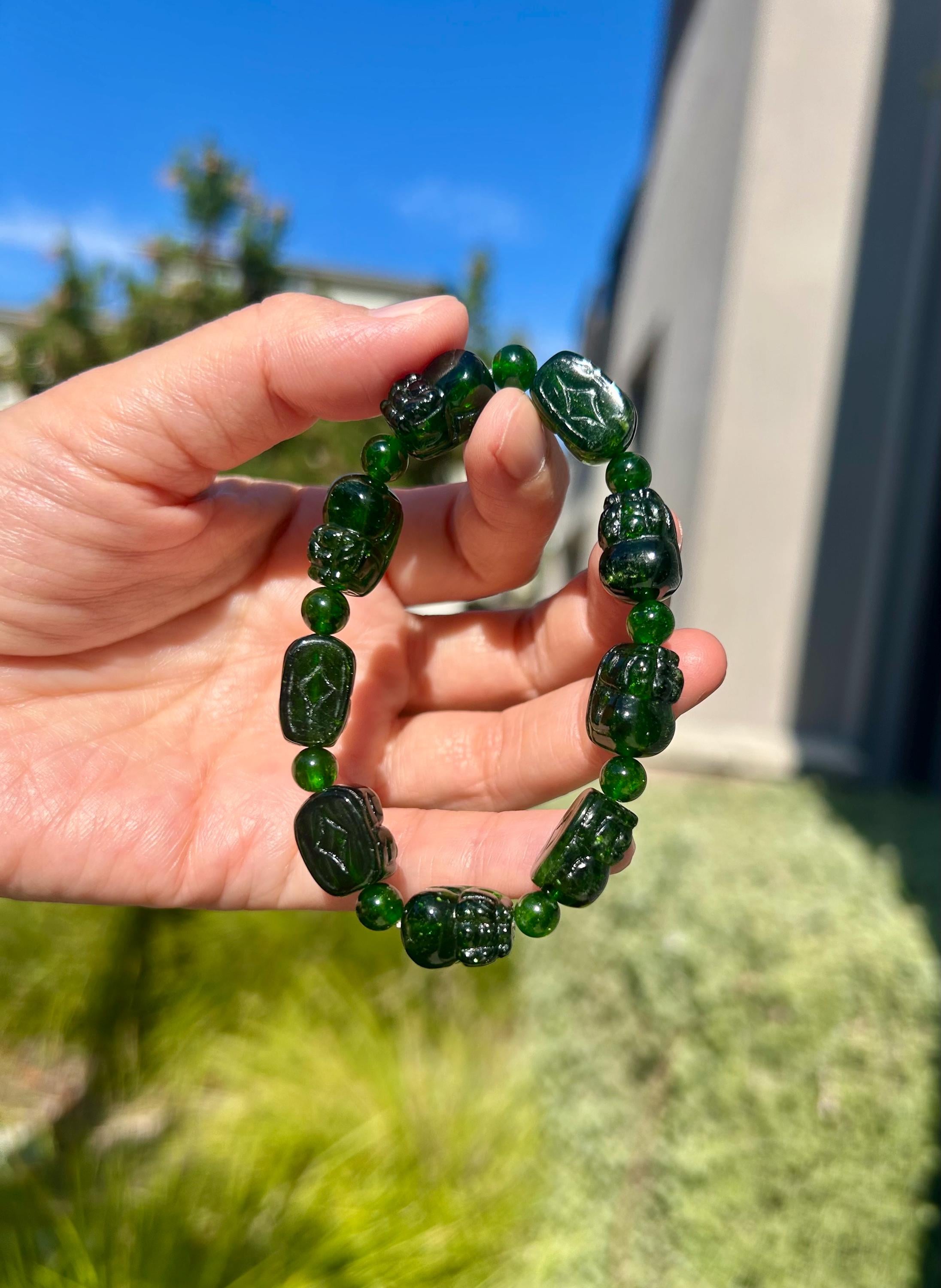 Natural Green Diopside Pixiu Bracelet – Hand-Carved Gemstone Beads, Healing and Calming stone, fits up to 15.5cm wrist (GH-049)