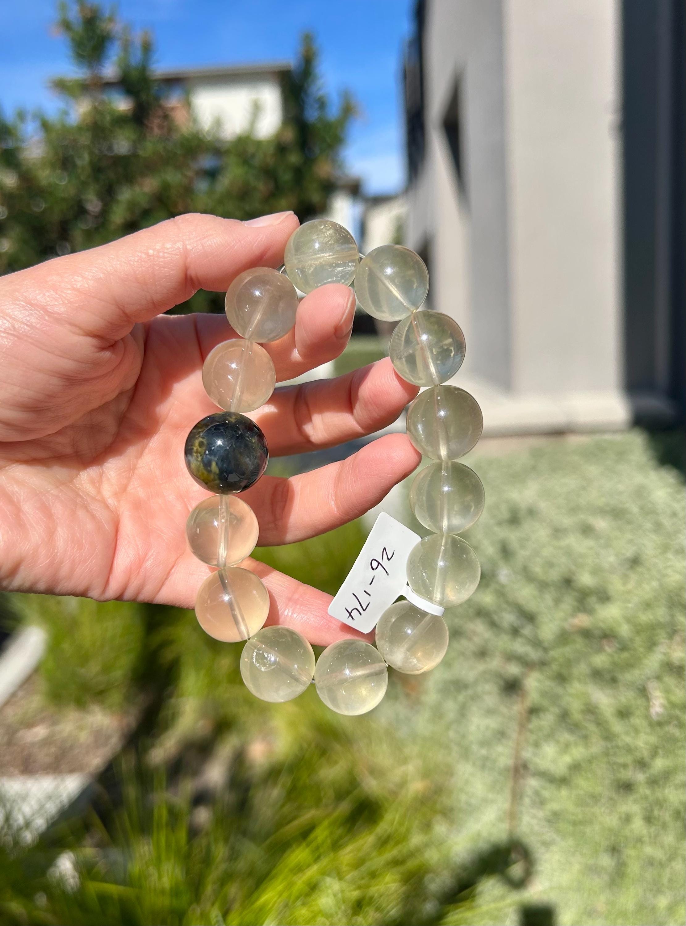 Chunky Lemon Quartz Crystal featuring a peterite bead, Fits up to 18cm (26-174)