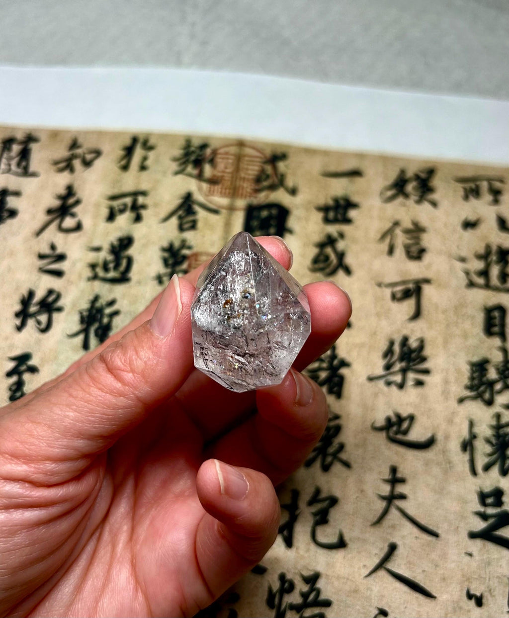 Healing Crystal, Large Double-Terminated Herkimer Diamond Enhydro Quartz with Moving Sand & Giant Bubble Inclusion(24.7g) (26-127)
