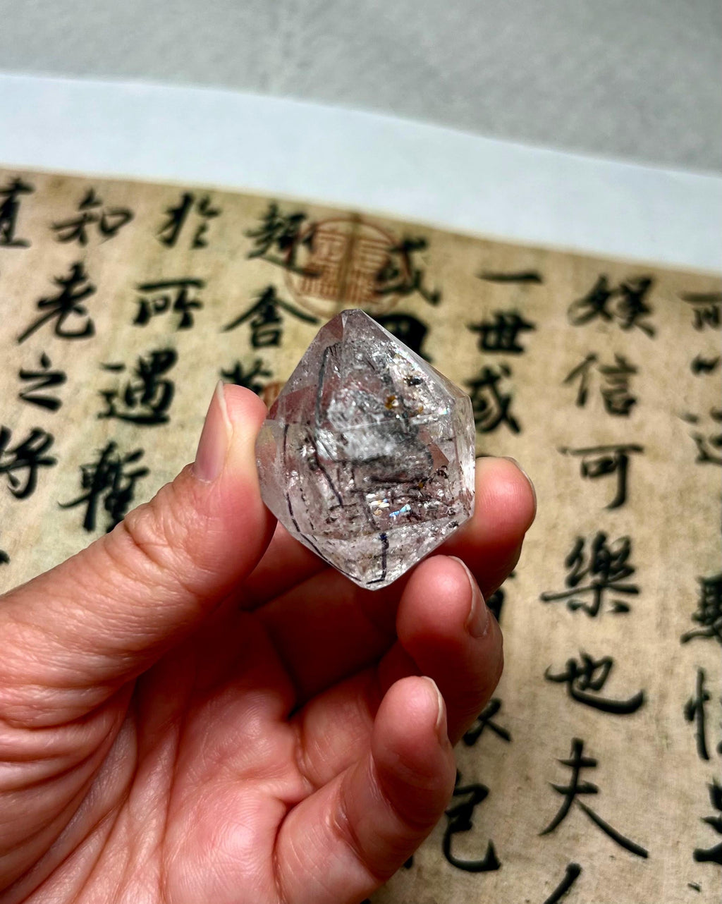 Healing Crystal, Large Double-Terminated Herkimer Diamond Enhydro Quartz with Moving Sand & Giant Bubble Inclusion(24.7g) (26-127)