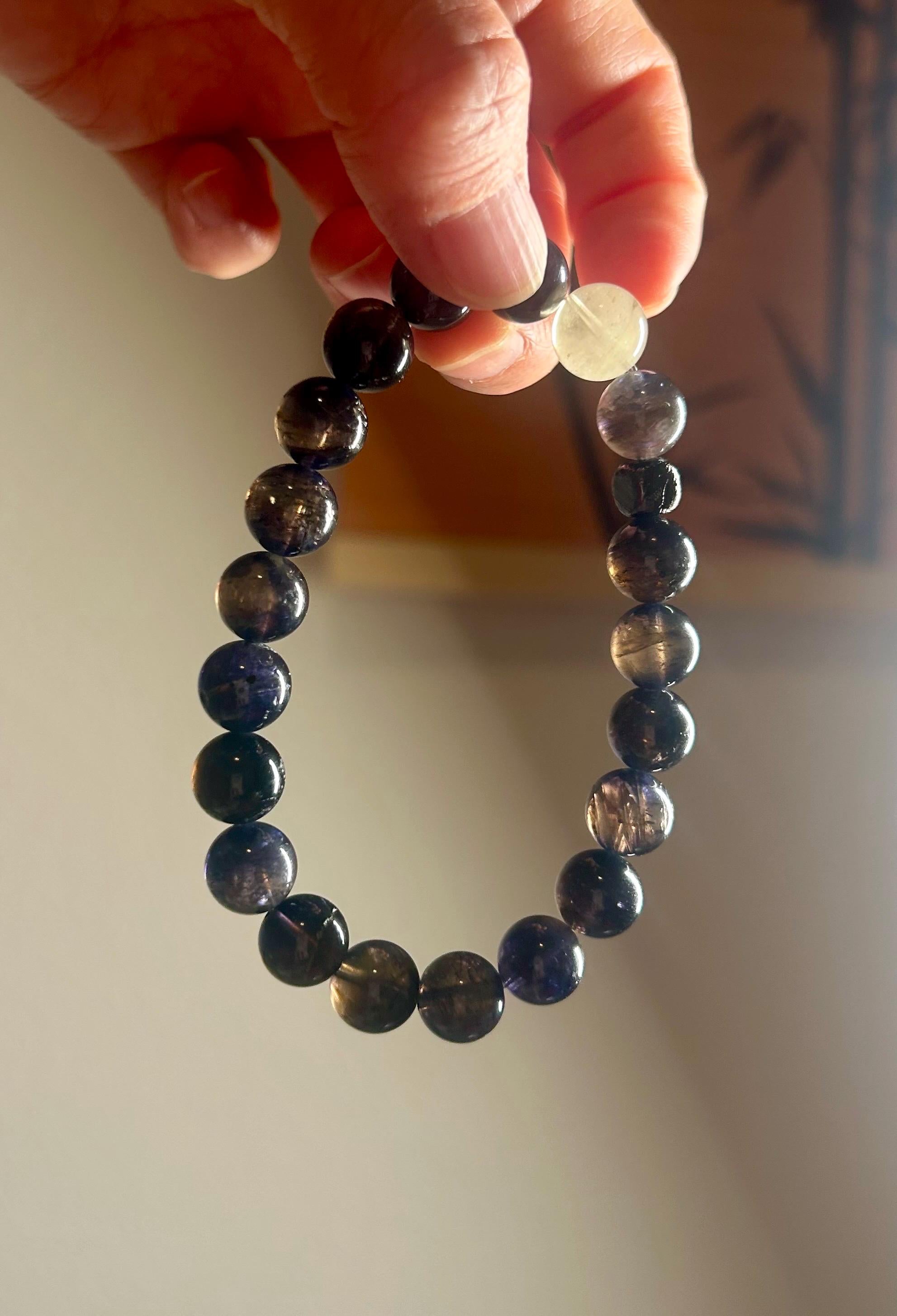 Natural Cordierite/Iolite with visible inclusions  Bracelet with one Libyan and Gibeon Meteorite, 10mm+ beads, fits up to 17cm wrist 25-224