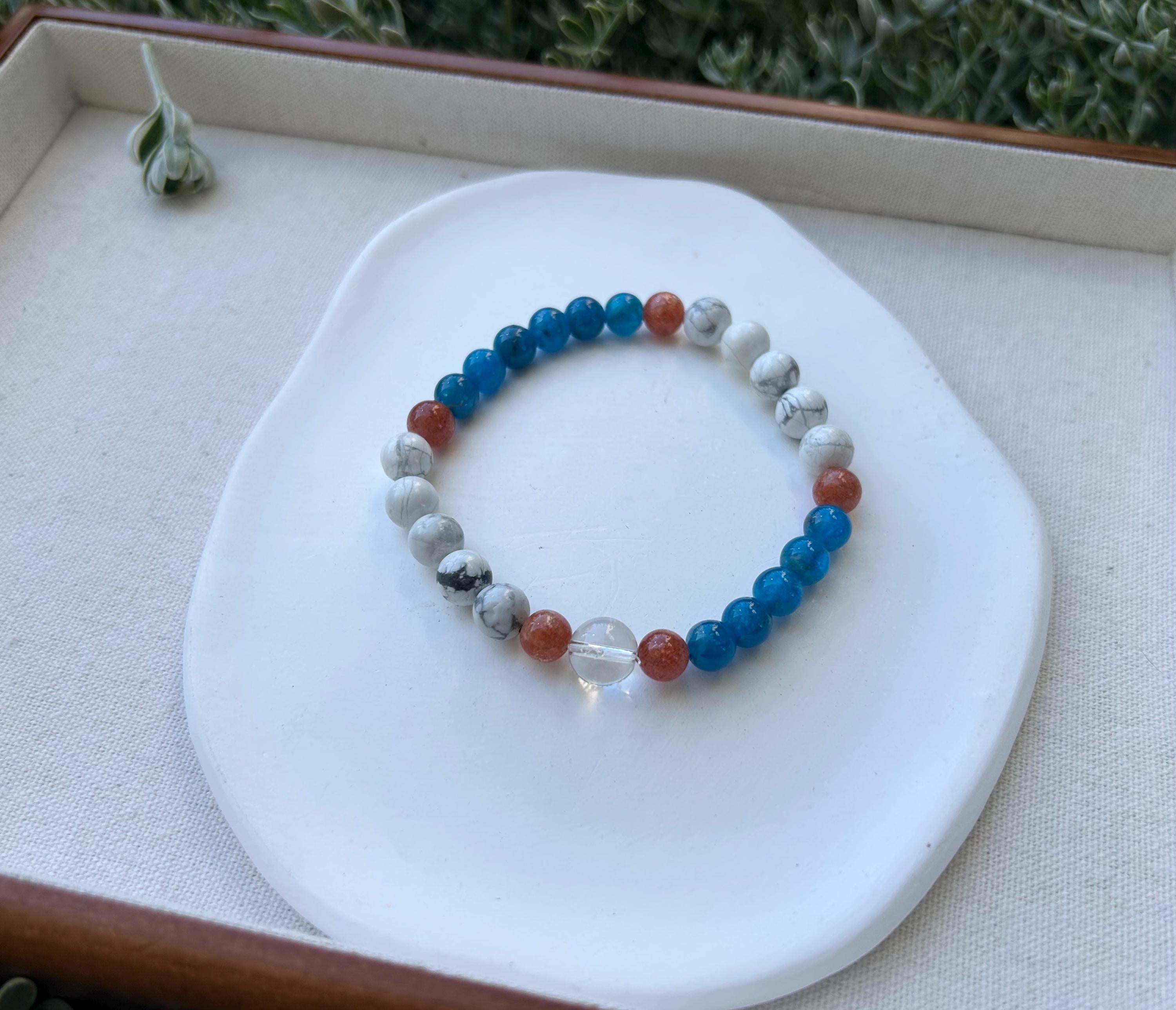 Multi Stone Energy Bracelet - Natural white Turquoise + Blue Apatite + Sunstone + Clear Quartz Bracelet, fits for 17cm wrist (26-133)