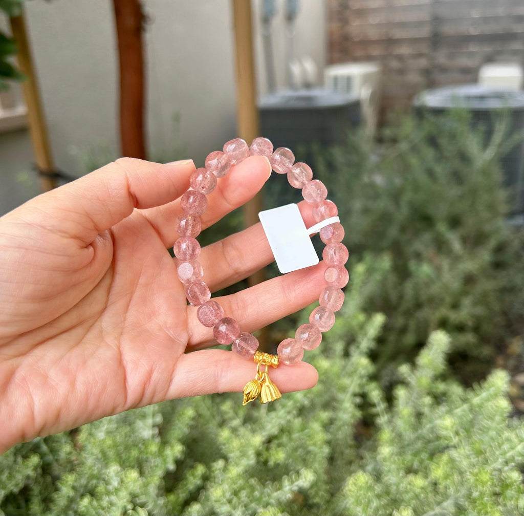 Strawberry Quartz Bracelet: Natural Red Stone, Fits up to 17cm (26-099)