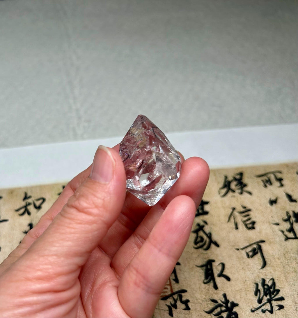 Healing Crystal, Large Double-Terminated Herkimer Diamond Enhydro Quartz with Moving Sand & Giant Bubble Inclusion(18.8g) (26-129)