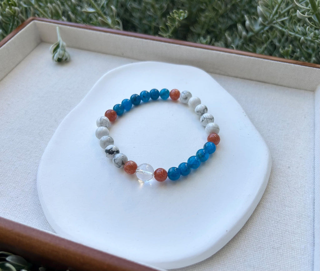 Multi Stone Energy Bracelet - Natural white Turquoise + Blue Apatite + Sunstone + Clear Quartz Bracelet, fits for 17cm wrist (26-133)