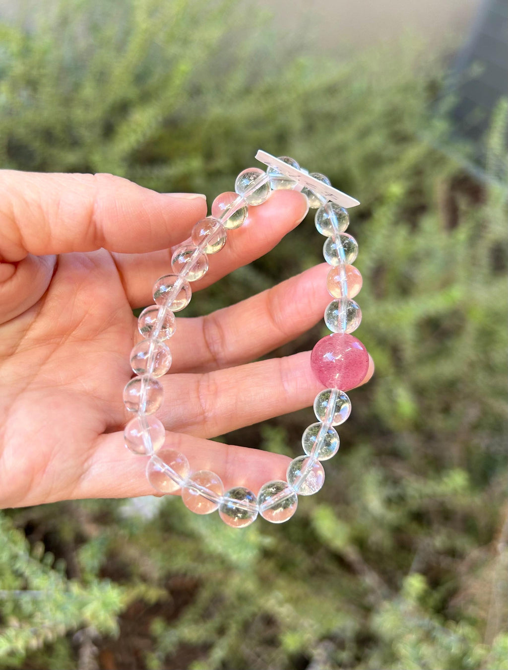 High Quality Clear quartz beads with 1 big strawberry quartz bead crystal bracelet, 8mm+ beads, fits up to 17cm wrist (26-025)
