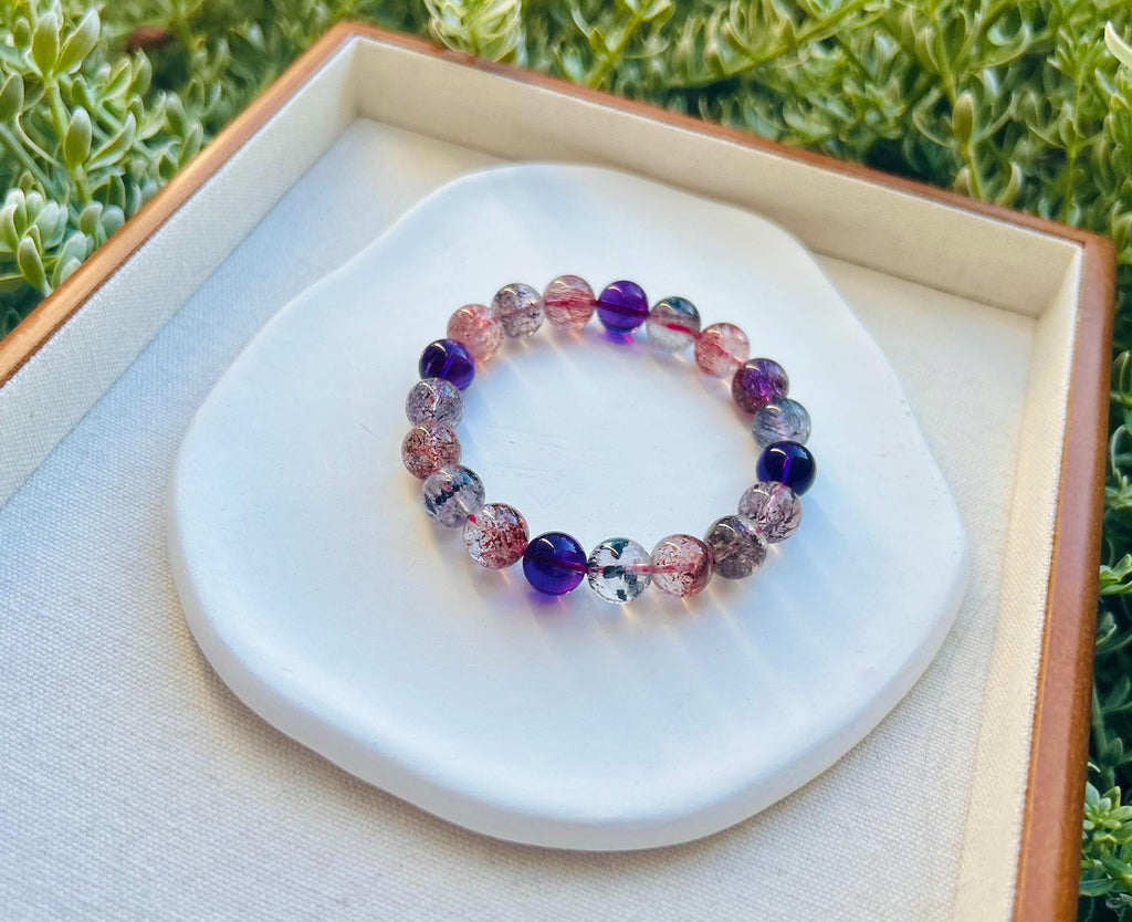 Premium Select, High Grade Super Seven Crystal Bead Bracelet: Abundant Minerals, 10mm, item (GH-001)
