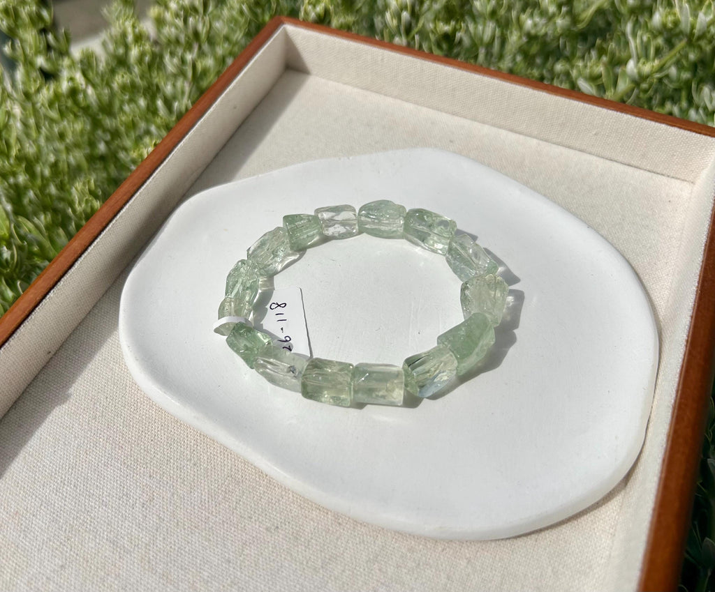 Green quartz beads bracelet, fits up to 17cm wrist (26-118)