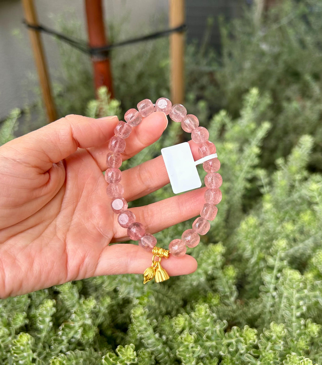 Strawberry Quartz Bracelet: Natural Red Stone, Fits up to 17cm (26-099)