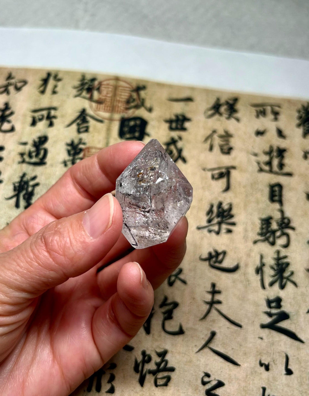 Healing Crystal, Large Double-Terminated Herkimer Diamond Enhydro Quartz with Moving Sand & Giant Bubble Inclusion(24.7g) (26-127)